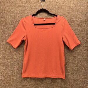 Uniqlo Womens Tee Size M Ribbed Square Neck Top Short Sleeve Casual Everyday
